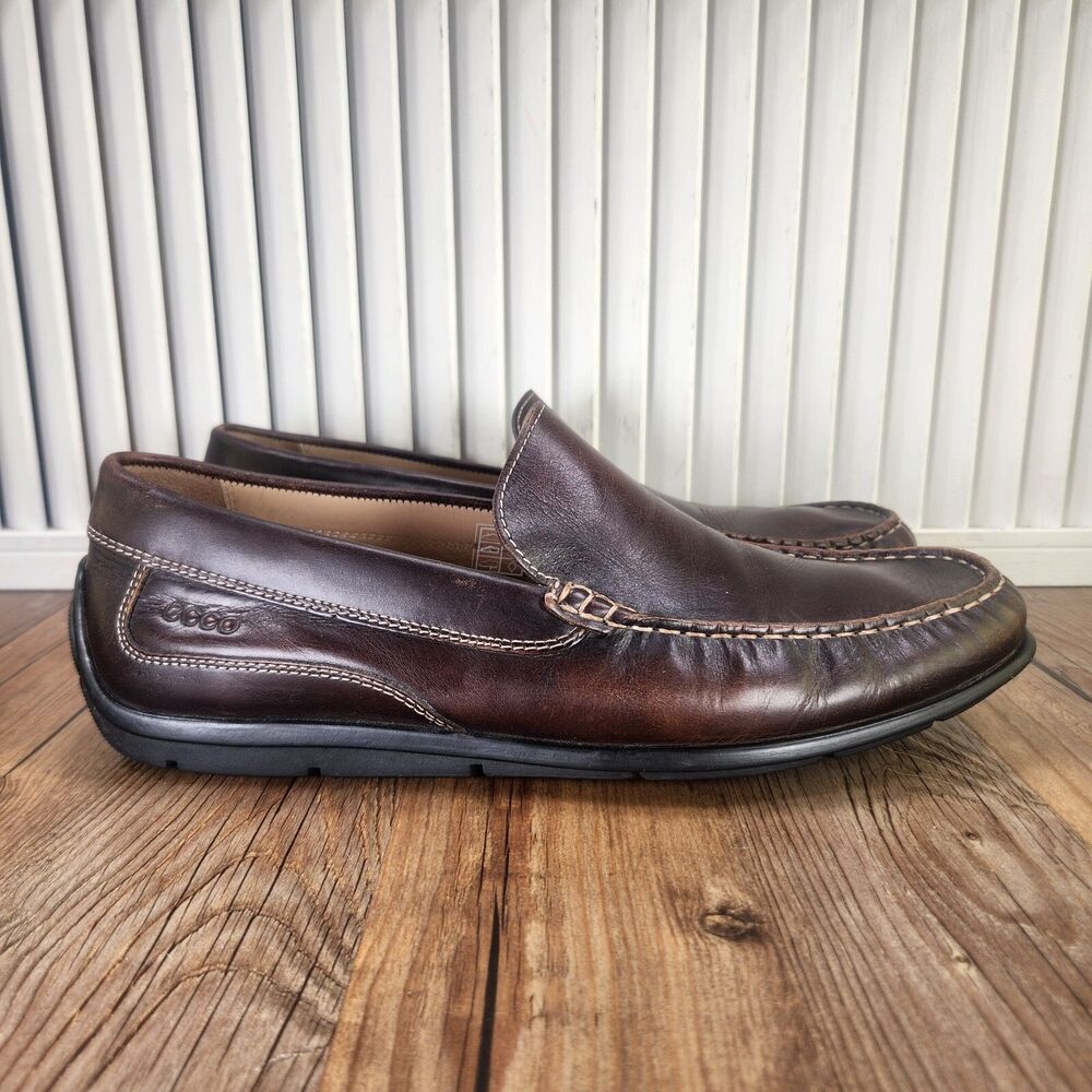 ECCO Classic Moc 2.0 Driving Loafers Mens Sz 9.5 Brown Leather Preppy Town Shoes